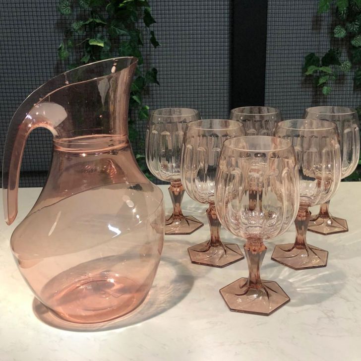 Set avec carafe de 2,1 L et 6 verres en plastique de 350 ml, set de rafraîchissements Valsa rose translucide de UZ